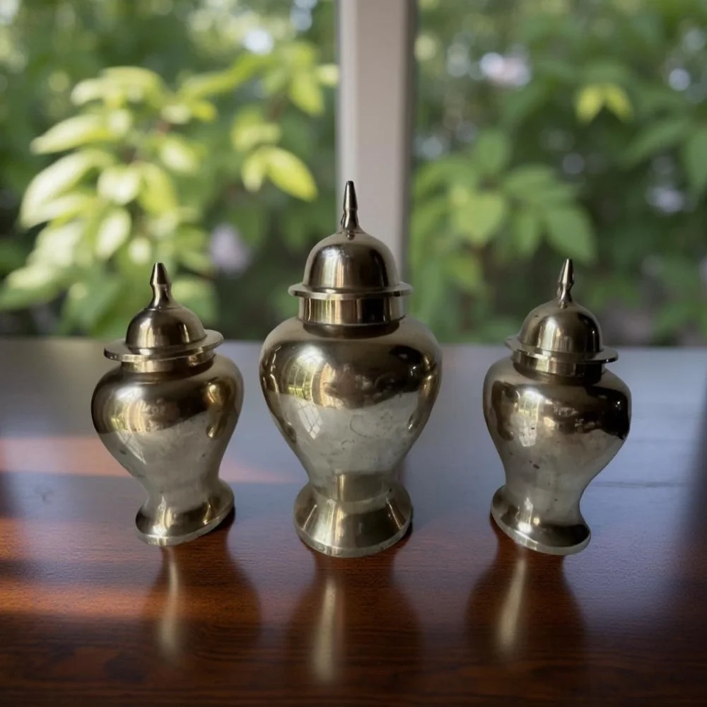 Set of 3 pcs Vintage Solid Brass Urns Vases Ginger Jars with Lids Made in India
